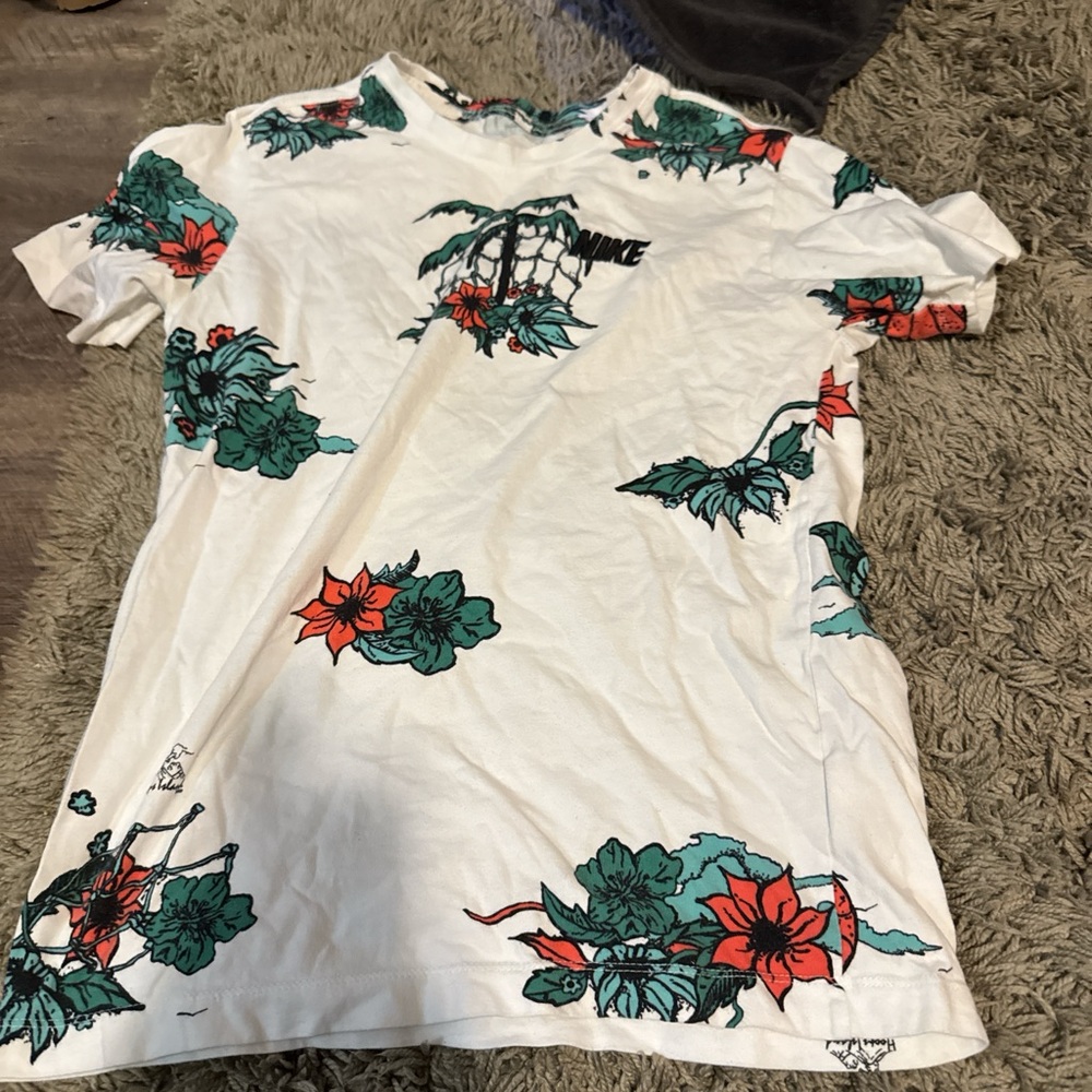 Nike White Floral Short Sleeve Tee